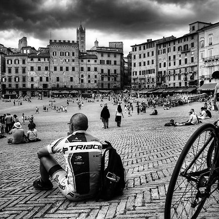 La Terrazza Sul Duomo Apartment เซียนา ภายนอก รูปภาพ