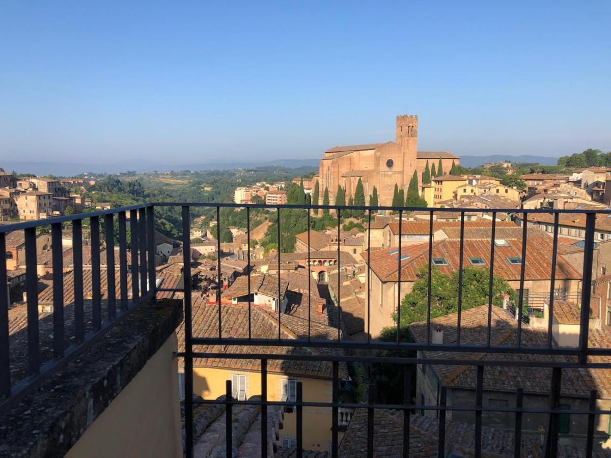 La Terrazza Sul Duomo Apartment เซียนา ภายนอก รูปภาพ