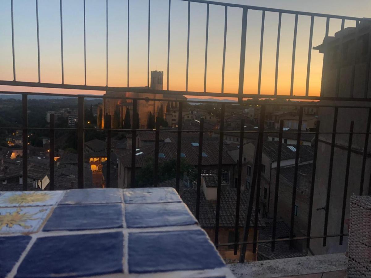 La Terrazza Sul Duomo Apartment เซียนา ภายนอก รูปภาพ