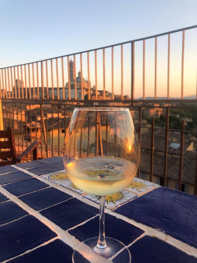 La Terrazza Sul Duomo Apartment เซียนา ภายนอก รูปภาพ