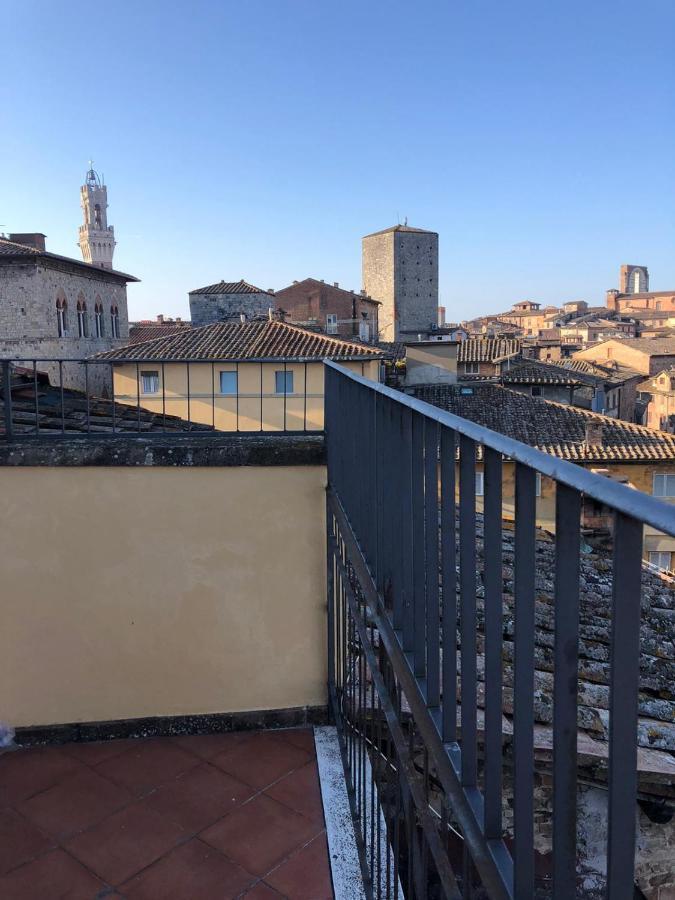 La Terrazza Sul Duomo Apartment เซียนา ภายนอก รูปภาพ