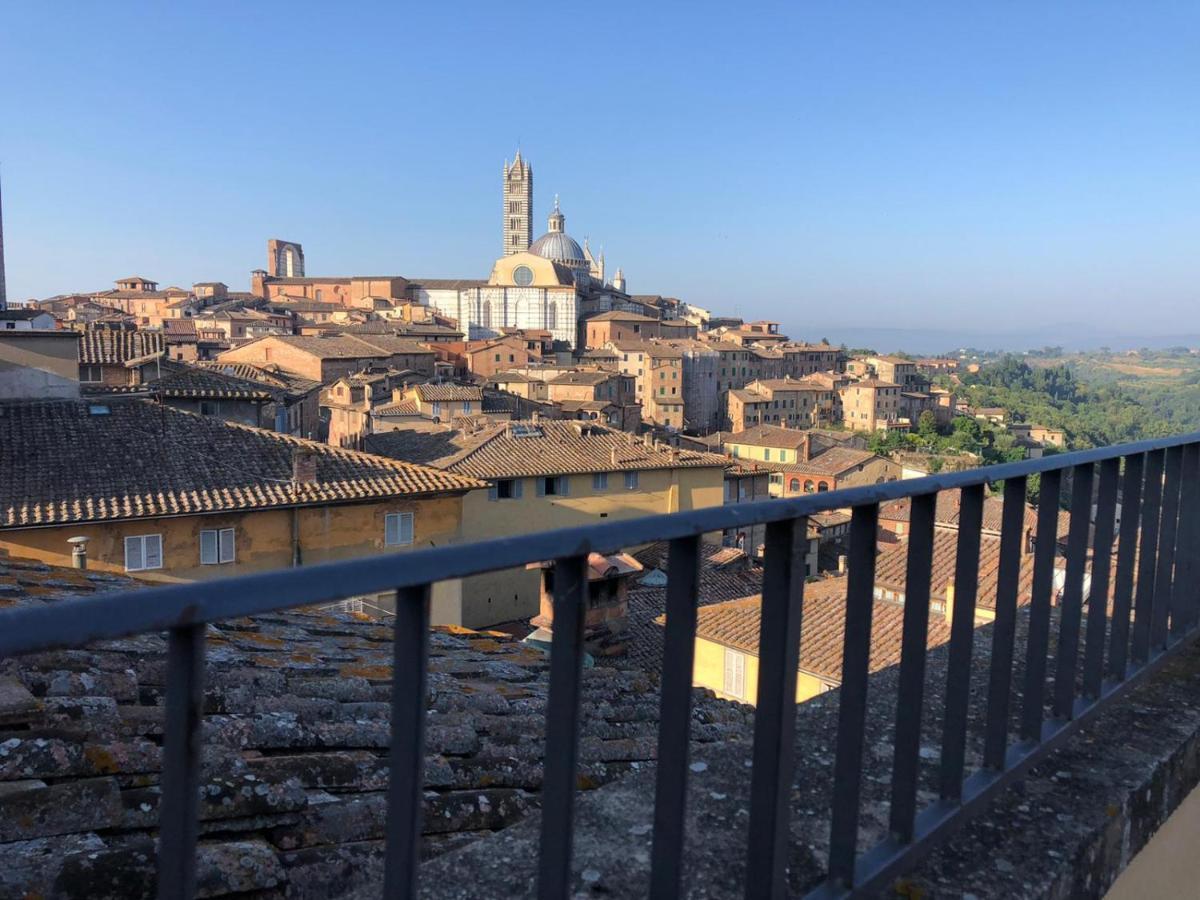 La Terrazza Sul Duomo Apartment เซียนา ภายนอก รูปภาพ